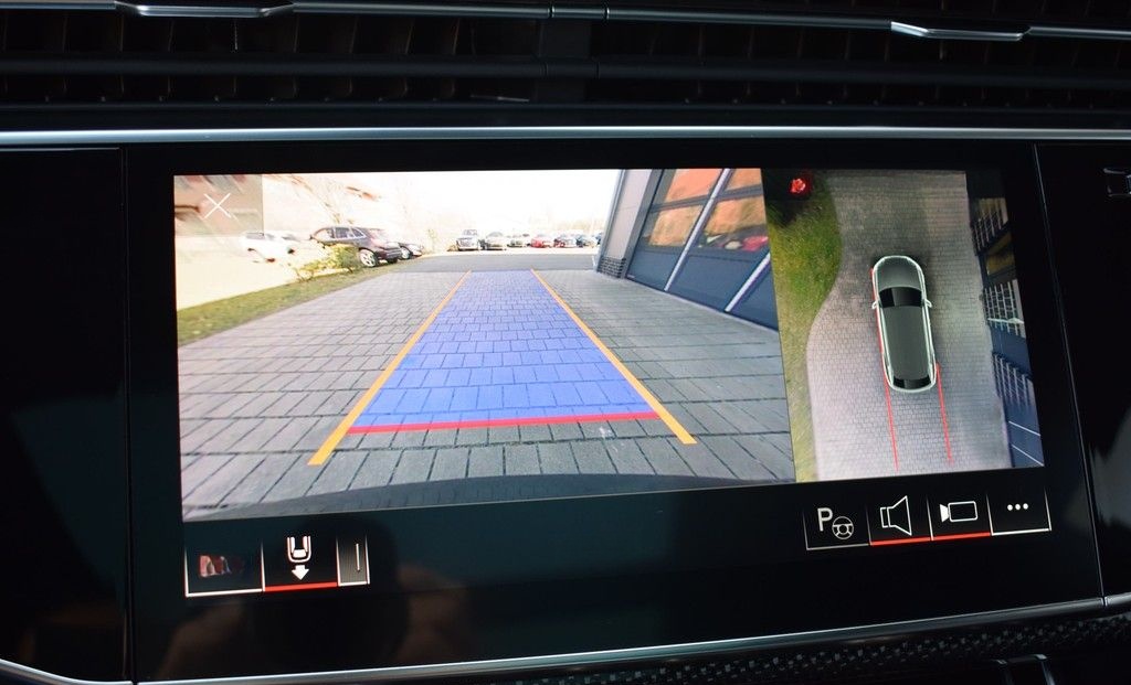 Audi SQ8 4.0 TFSI qu/Tip. *Competition+* Matrix*Pano* foto 8