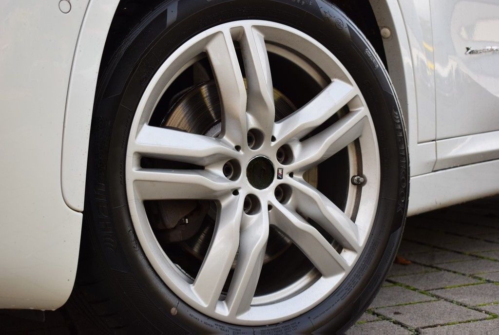 BMW X1 xDrive25d M Sport *AHK*Pano*Navi*RüKam*LED* foto 19