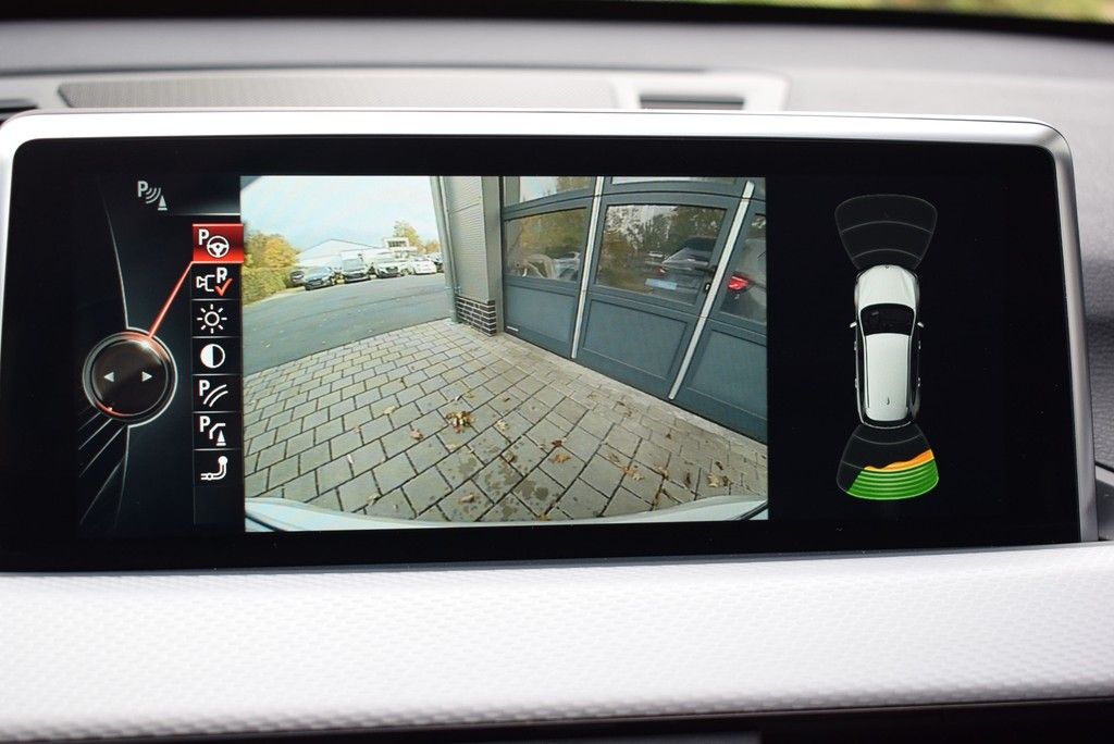 BMW X1 xDrive25d M Sport *AHK*Pano*Navi*RüKam*LED* foto 8