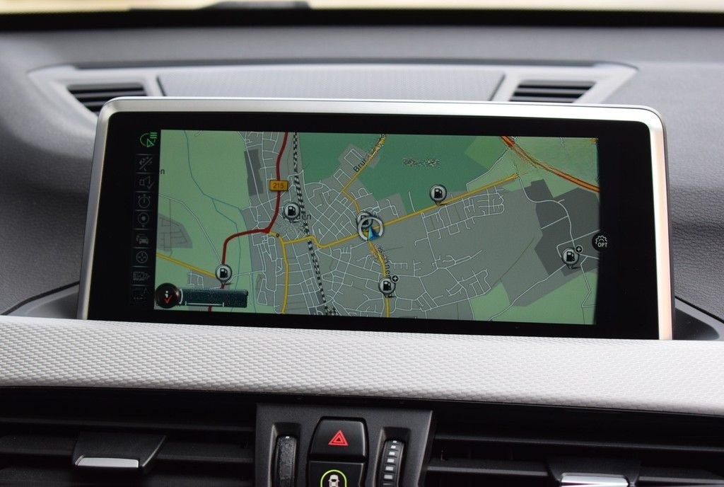 BMW X1 xDrive25d M Sport *AHK*Pano*Navi*RüKam*LED* foto 9
