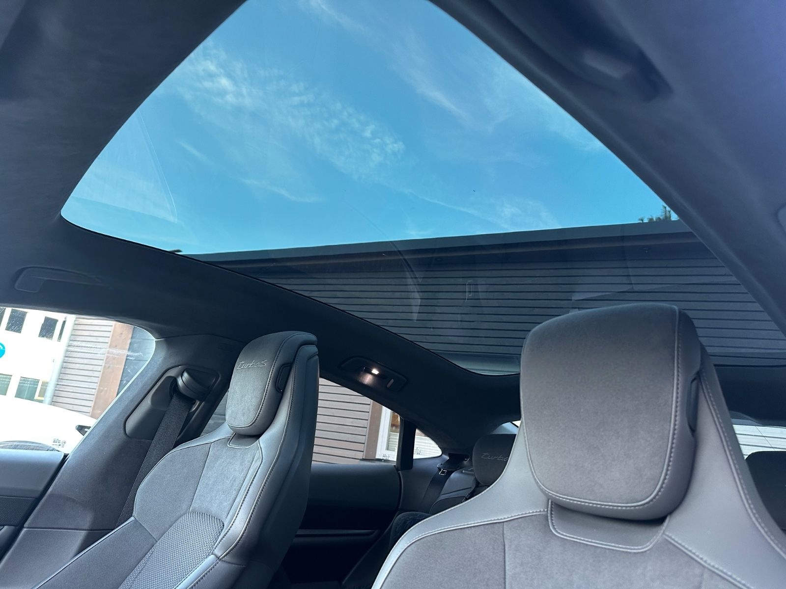 Porsche Taycan Turbo S/Carbon/Keramik/Approved 09/28 foto 7