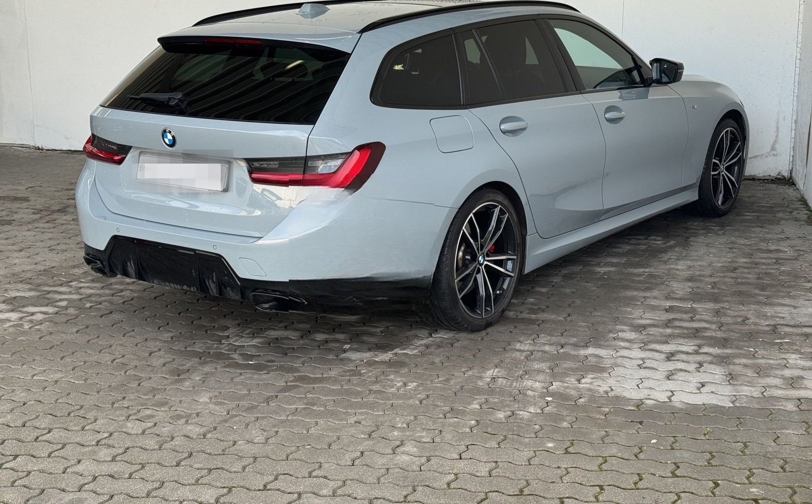 BMW M340d xDrive Touring Navi.LED.360°.HarmKard.ACC foto 4