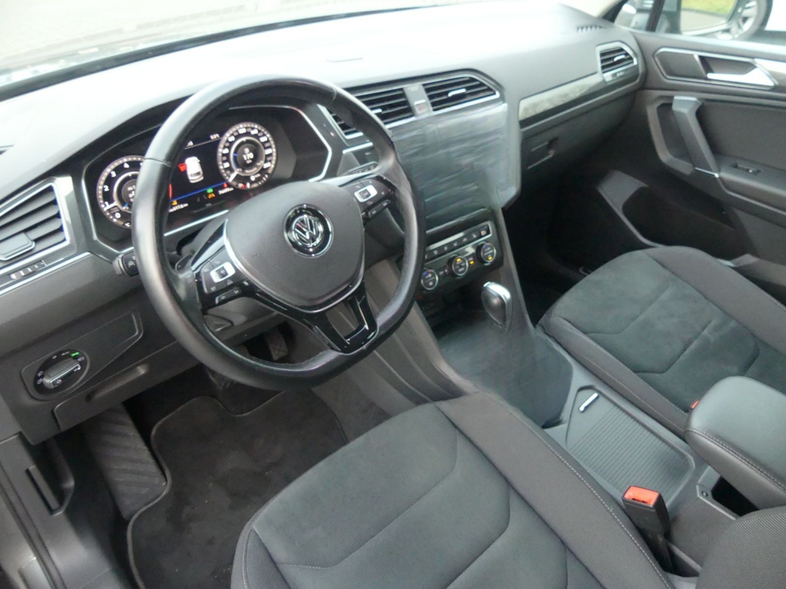 Volkswagen Tiguan Allspace Highline 4M LED Virtual Cockpit foto 8