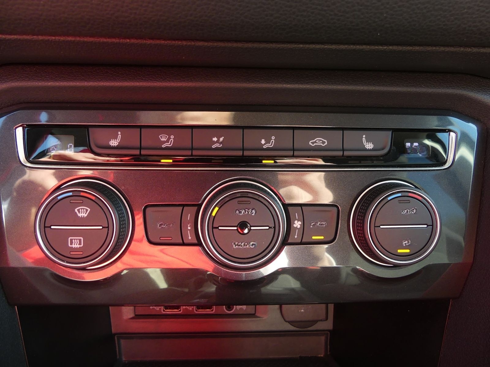 Volkswagen Tiguan Allspace 2.0 Highline 4Motion LED Navi foto 16