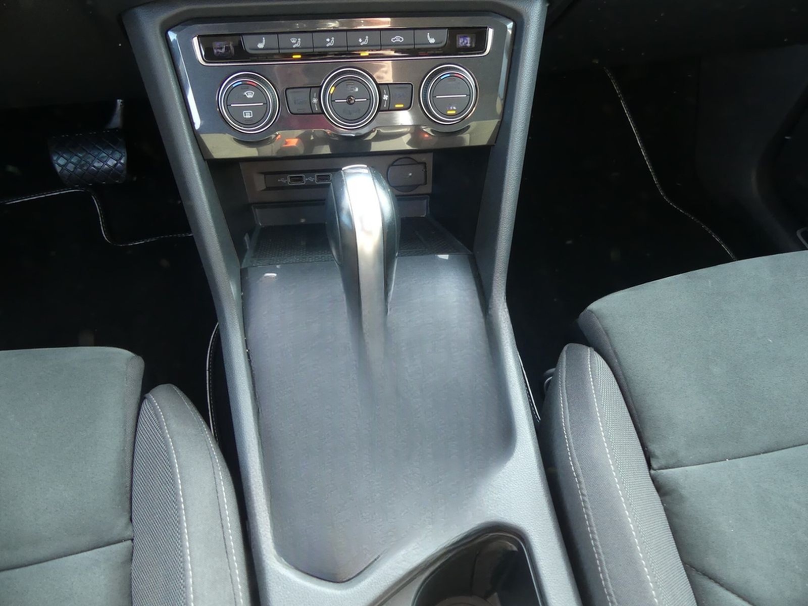 Volkswagen Tiguan Allspace 2.0 Highline 4Motion LED Navi foto 18