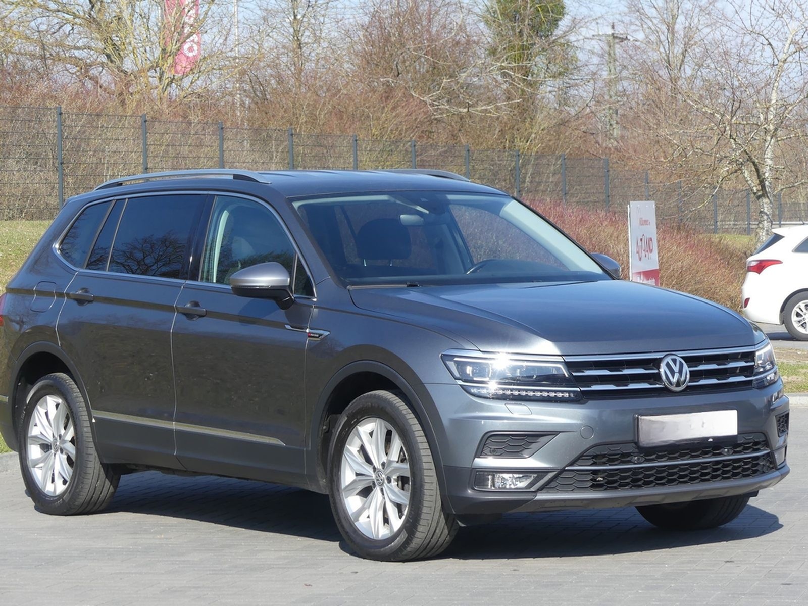 Volkswagen Tiguan Allspace 2.0 Highline 4Motion LED Navi foto 4