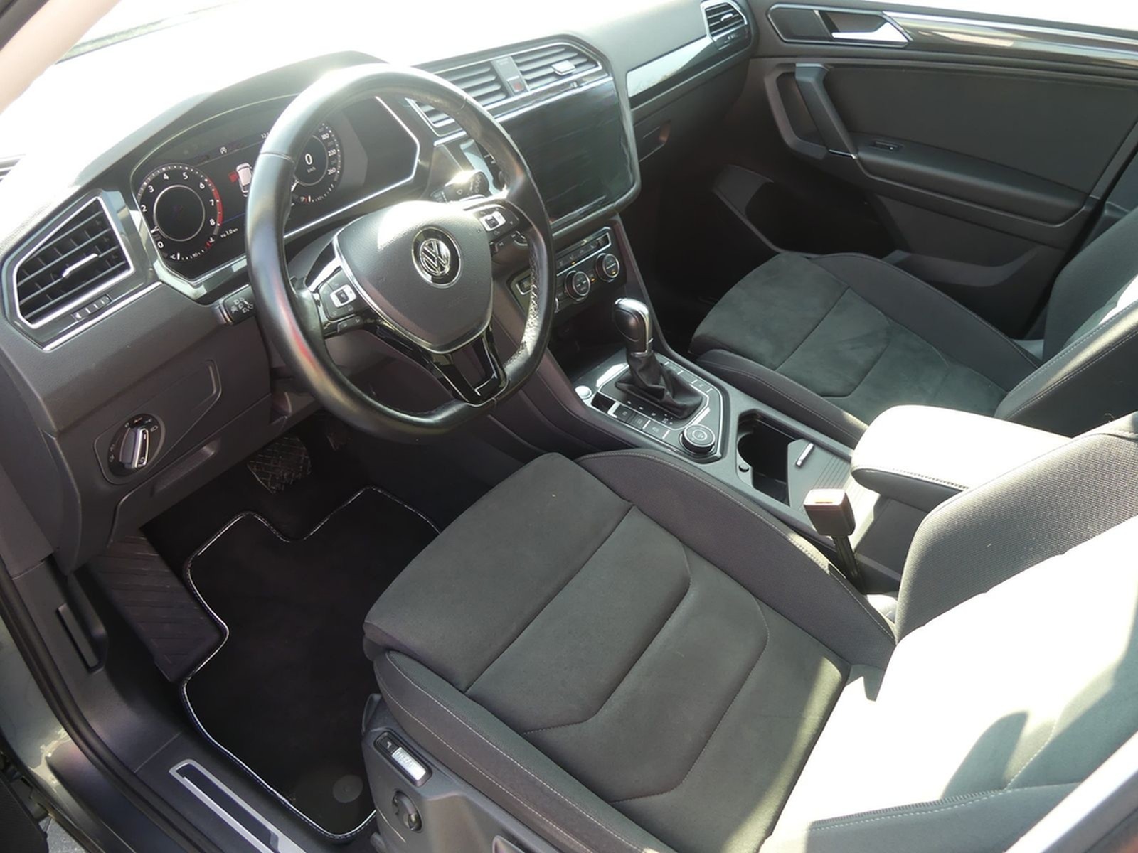 Volkswagen Tiguan Allspace 2.0 Highline 4Motion LED Navi foto 7