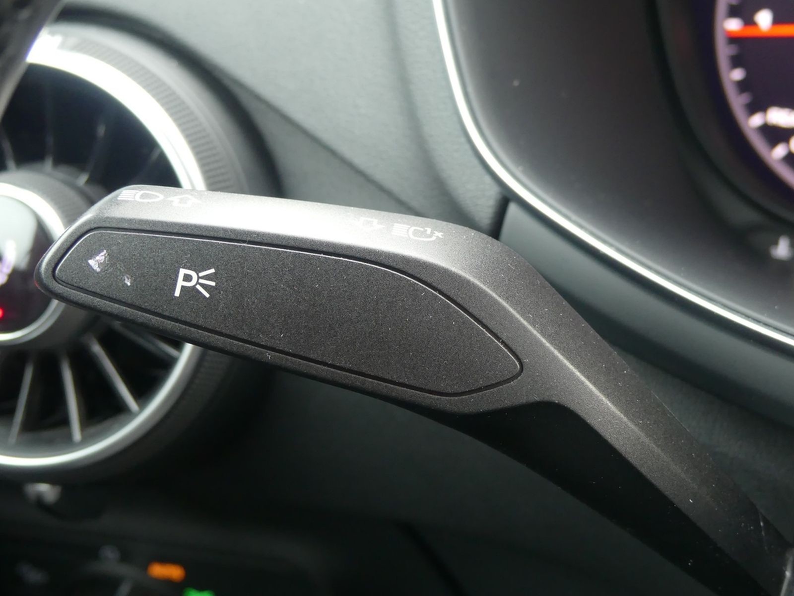 Audi TT Coupe 1.8 TFSI Totwinkel Virtual Cockpit foto 22