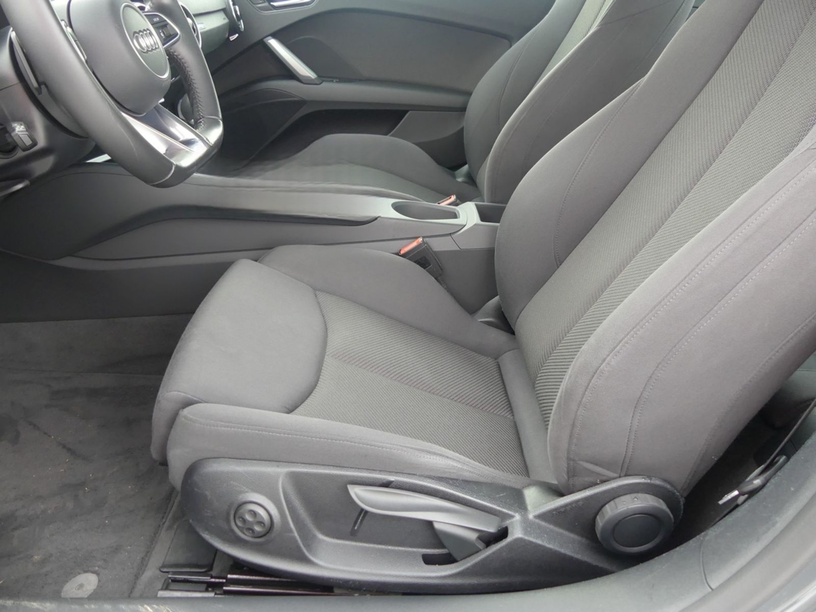 Audi TT Coupe 1.8 TFSI Totwinkel Virtual Cockpit foto 30