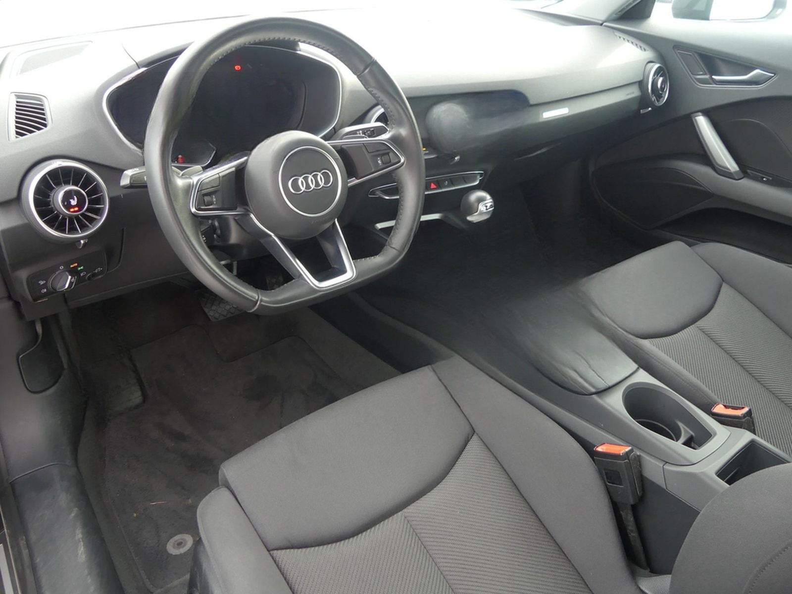 Audi TT Coupe 1.8 TFSI Totwinkel Virtual Cockpit foto 8