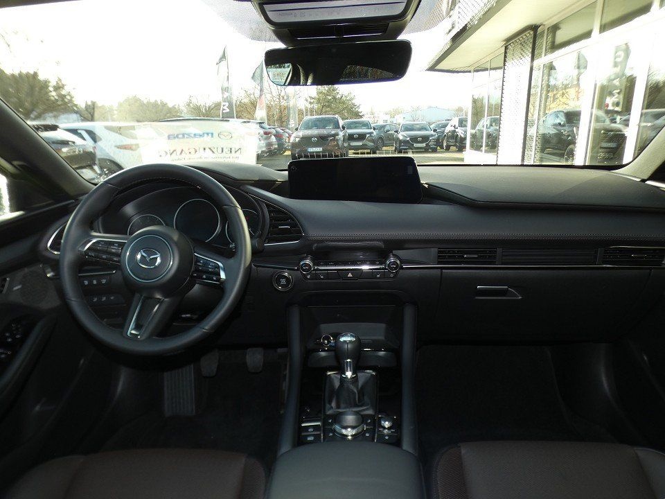 Mazda 3 2.5L e-SKYACTIV G 140ps  6MT FWD Takumi foto 11