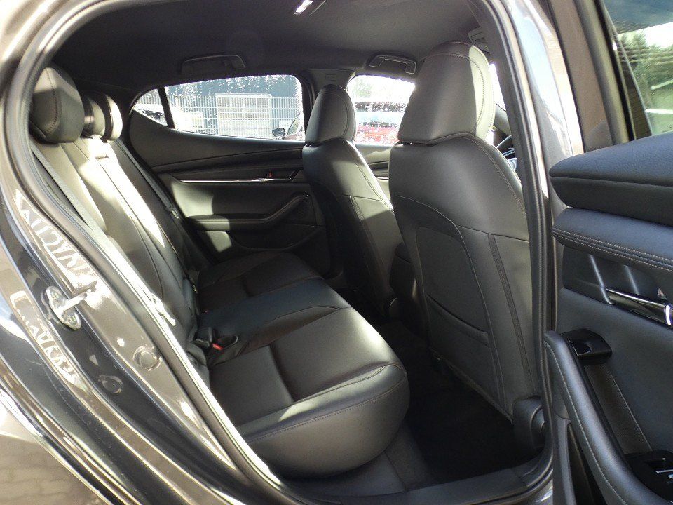 Mazda 3 2.5L e-SKYACTIV G 140ps  6MT FWD Takumi foto 9