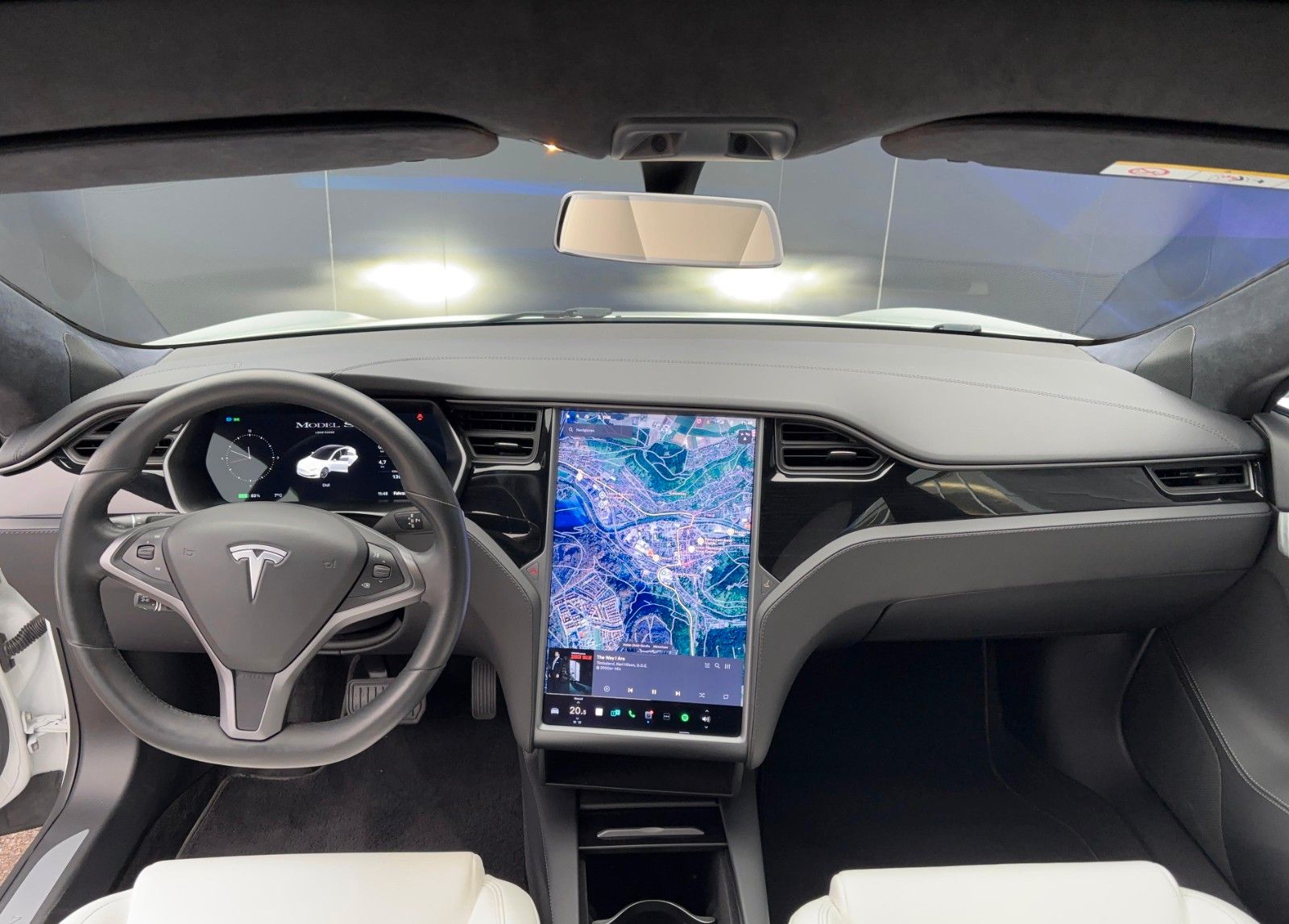 Tesla Model S foto 13