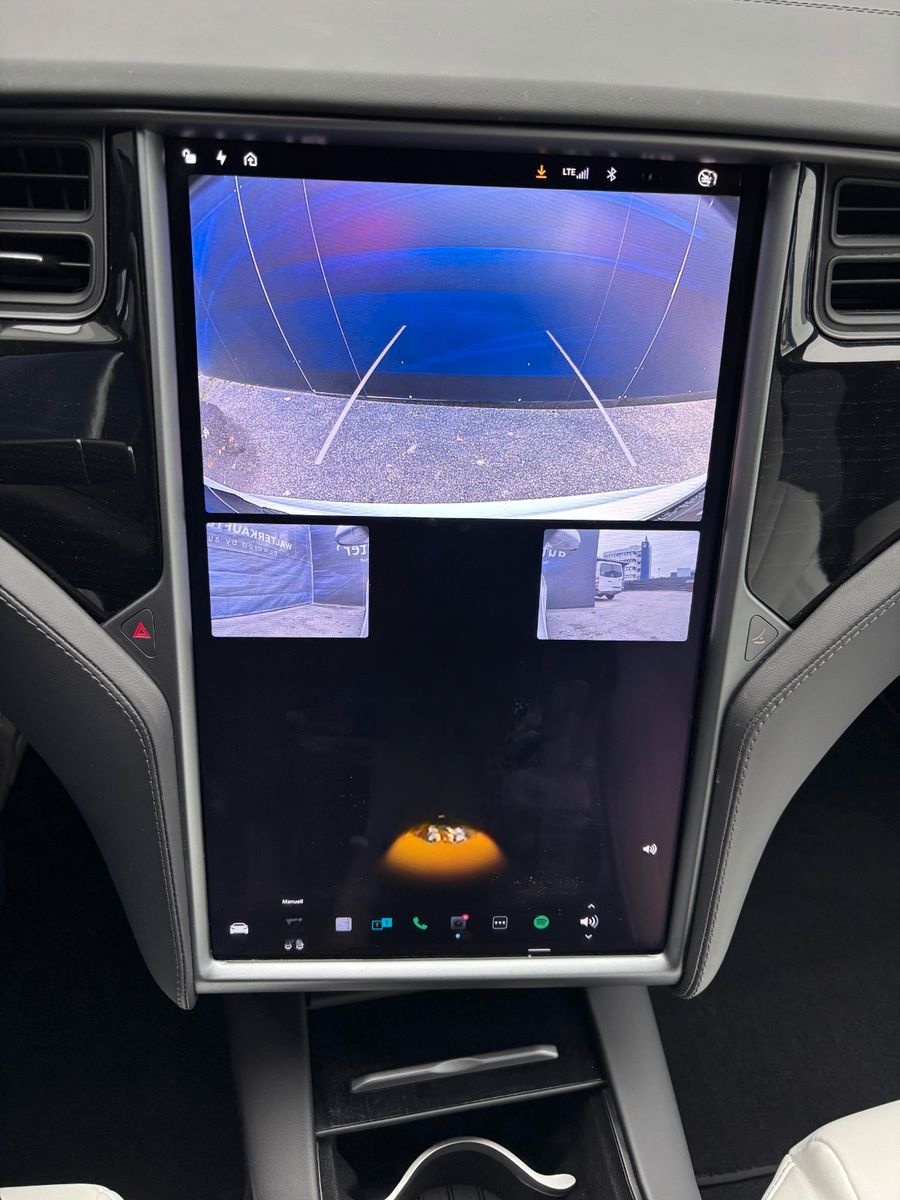 Tesla Model S foto 18