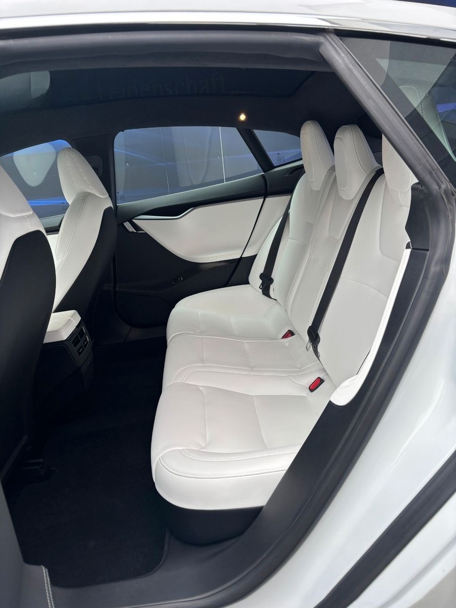 Tesla Model S foto 10