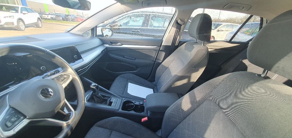 Volkswagen Golf VIII Lim. Life Ambilight Navi SH ALU foto 5