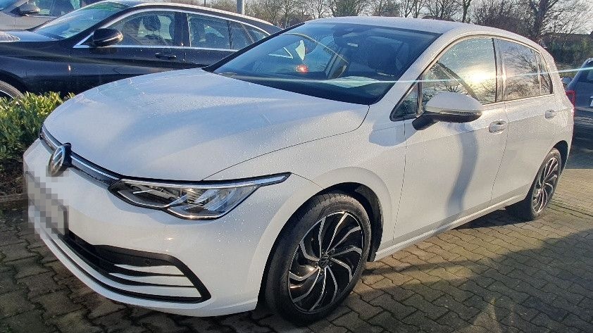 Volkswagen Golf VIII Lim. Life Ambilight Navi SH ALU AHK foto 2