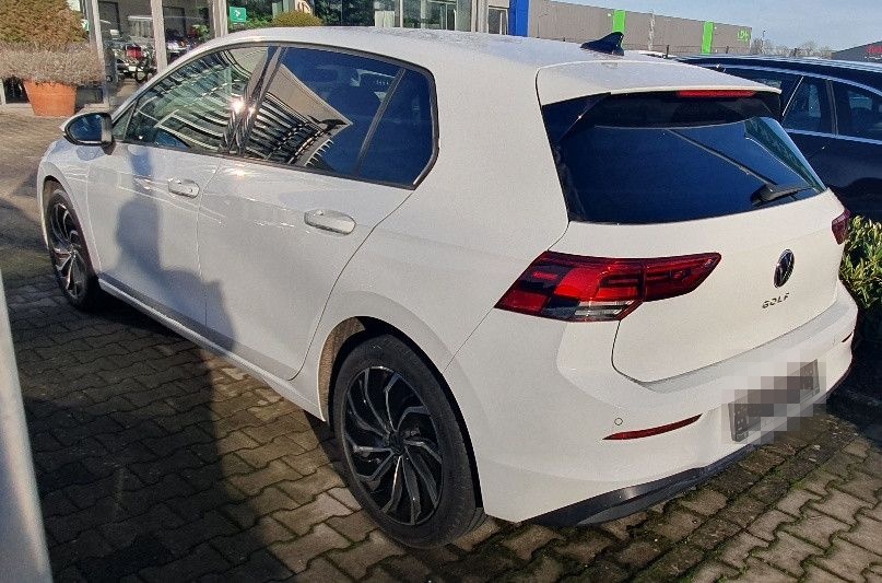 Volkswagen Golf VIII Lim. Life Ambilight Navi SH ALU AHK foto 6