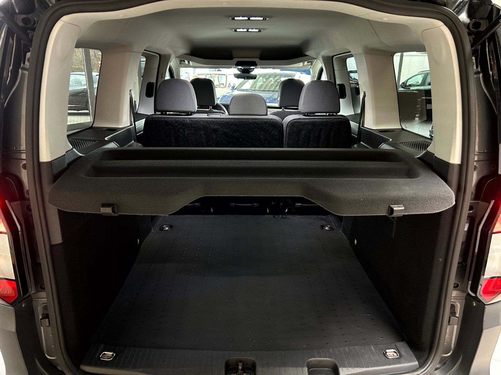 Volkswagen Caddy Maxi Kombi 2.0TDI 5-Sitzer/DAB/PDC/TEMP foto 11