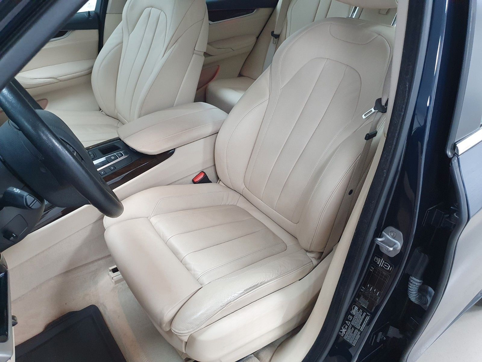 BMW X5 xDrive 50 i*RFK*NAVI*XENON*AC*HUD*LMF*1H*AHK* foto 24