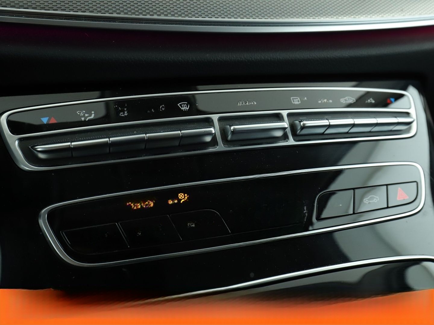 Mercedes-Benz E 220 d Avantgarde Aut.*NAVI*CAM*SHZ*PDC* foto 24