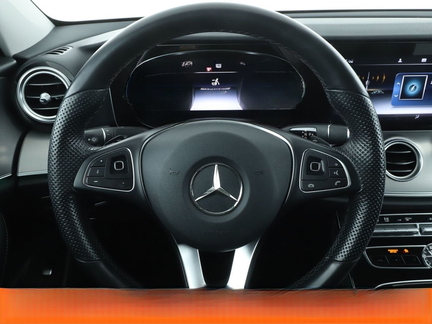 Mercedes-Benz E-Klasse E 200 Exclusive Aut.*NAVI*LED*CAM*PDC* foto 19