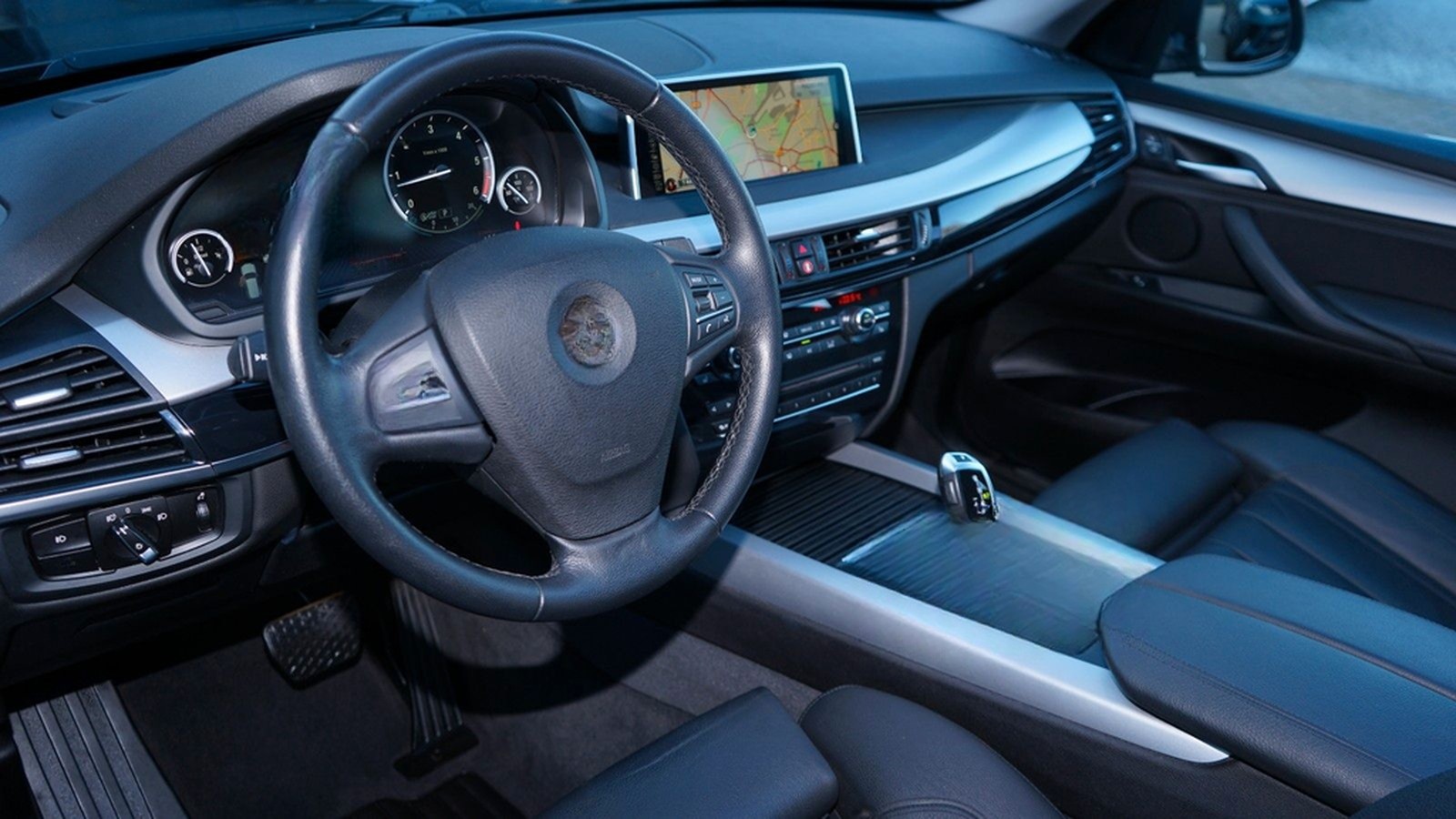 BMW X5 30d xDRIVE*PANO*HUD*19"ALU* foto 3
