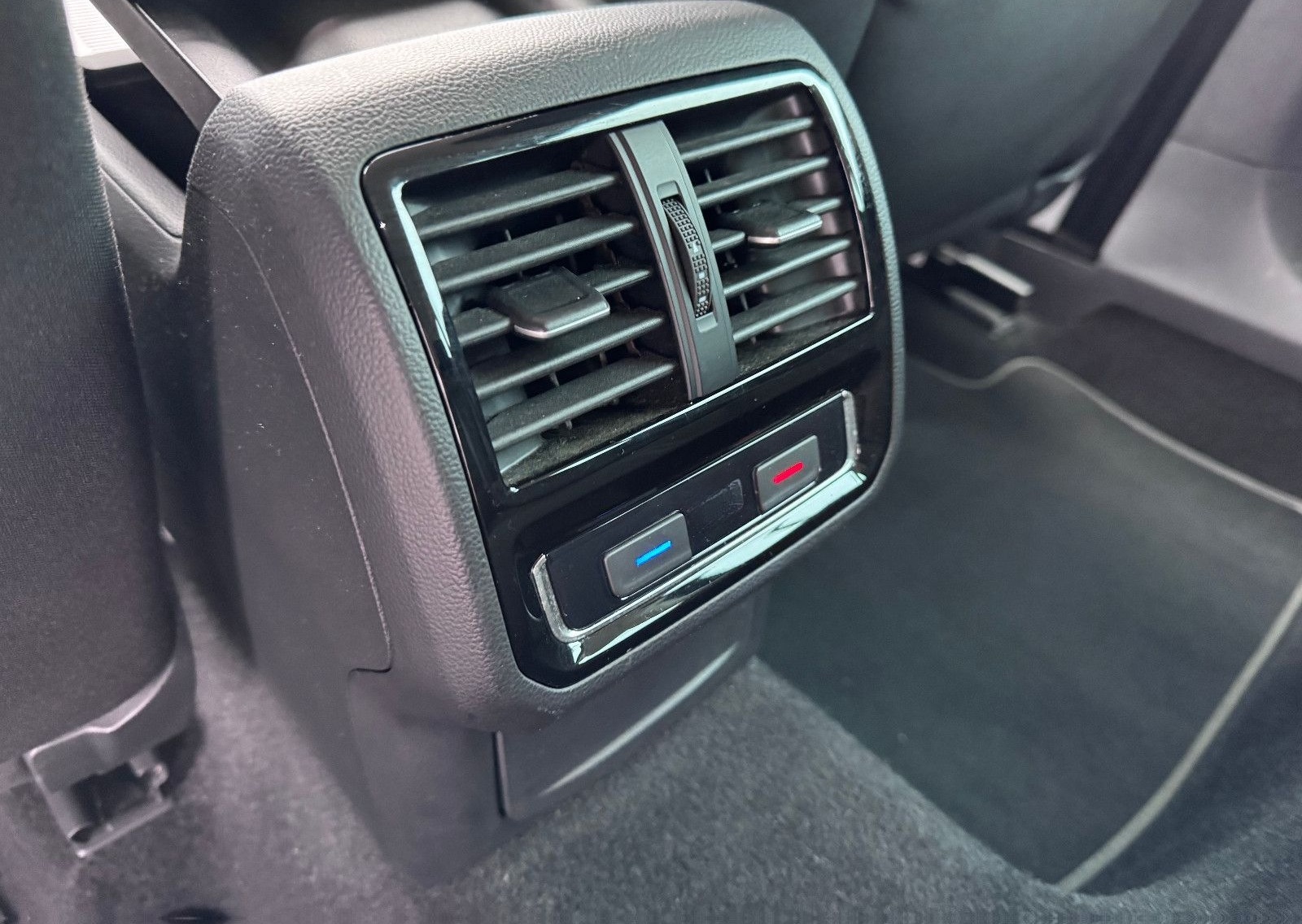 Volkswagen Passat 2.0 TDI Variant,LED, foto 13
