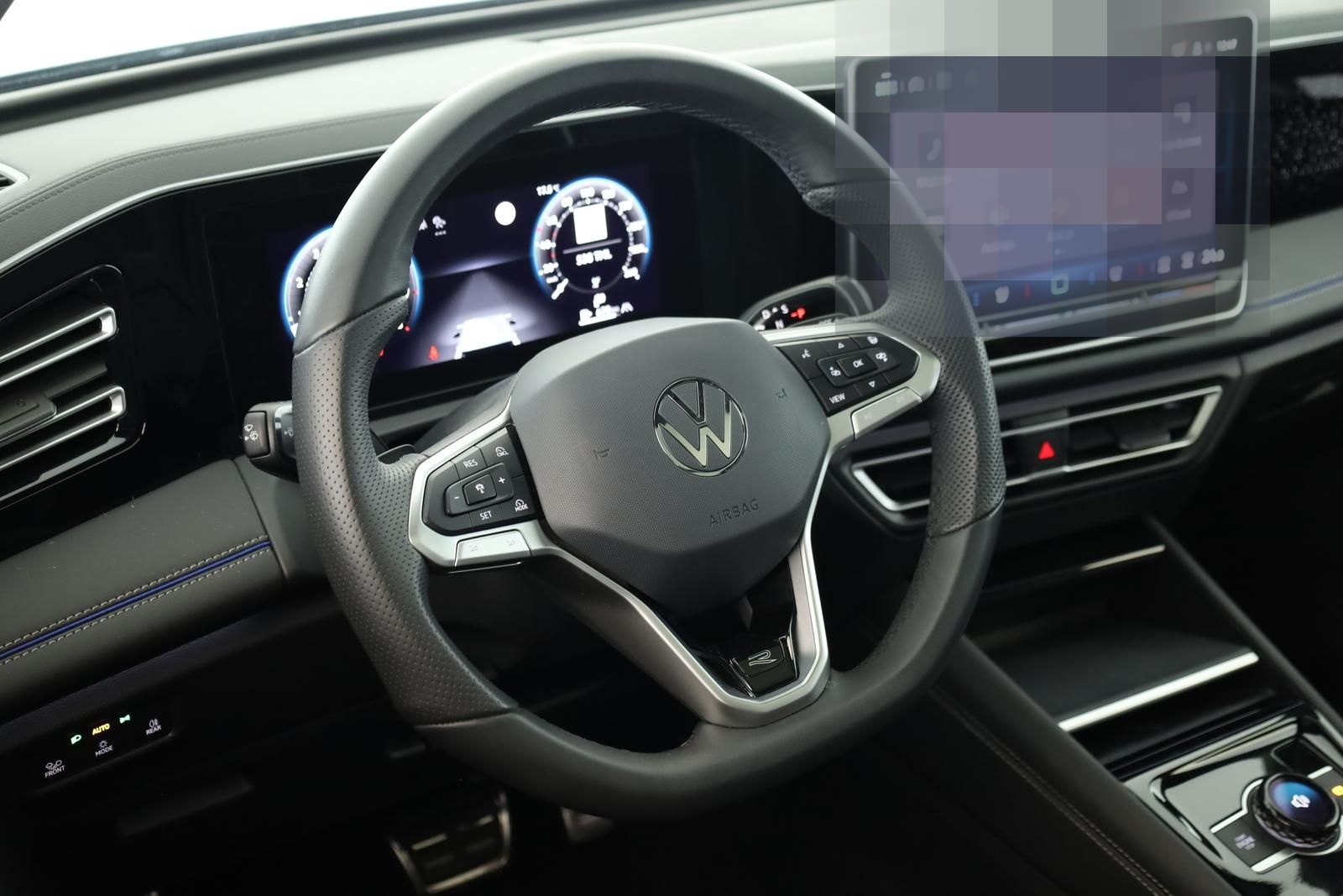 Volkswagen Tiguan 2.0 TSI DSG 4M R-Line IQ Pano Nav Key 360 foto 19