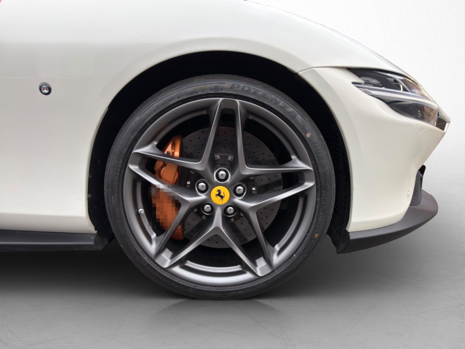 Ferrari Roma Spider / Painted Shields / MADM foto 10