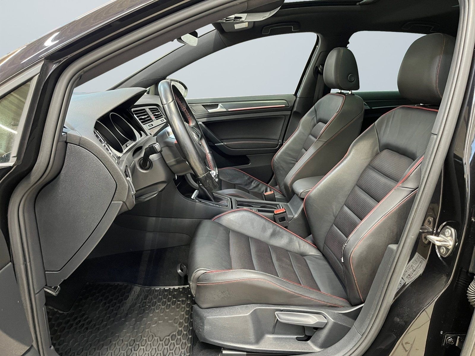 Volkswagen Golf VII GTI 2.0 TSI Panorama-Schiebedach foto 7