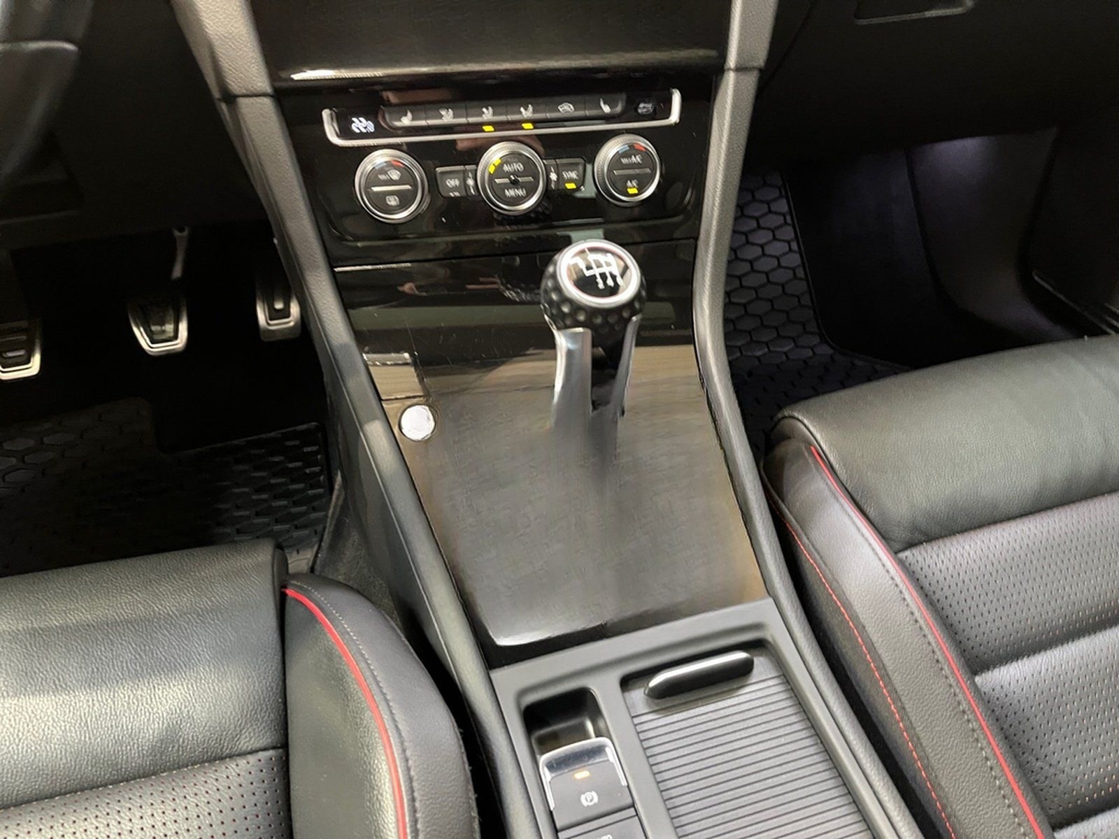 Volkswagen Golf VII GTI 2.0 TSI Panorama-Schiebedach foto 9
