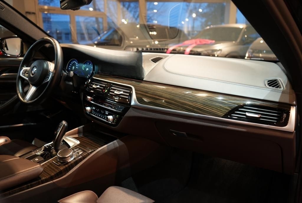 BMW M550 d xDrive Touring *LED*Navi*Virtual*Kamera* foto 11