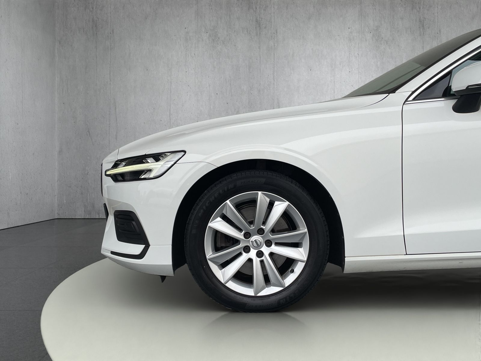 Volvo V60 B3*MOMENTUM PRO*R.KAM*LED*NAVI*KEYLESS* foto 6