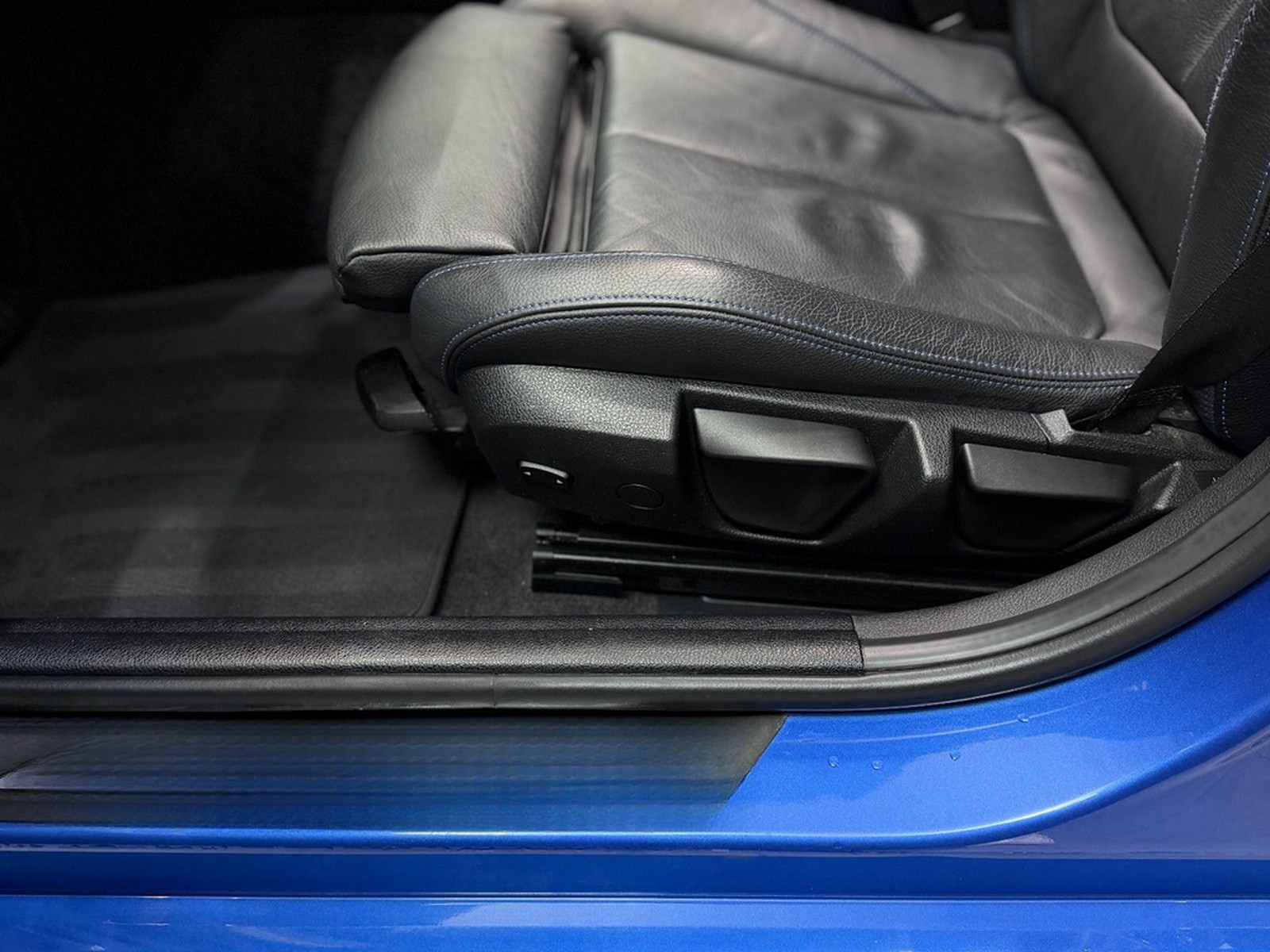 BMW M140i Special Edition LCI|LED|LEDER|DEUTSCHES FZ foto 23