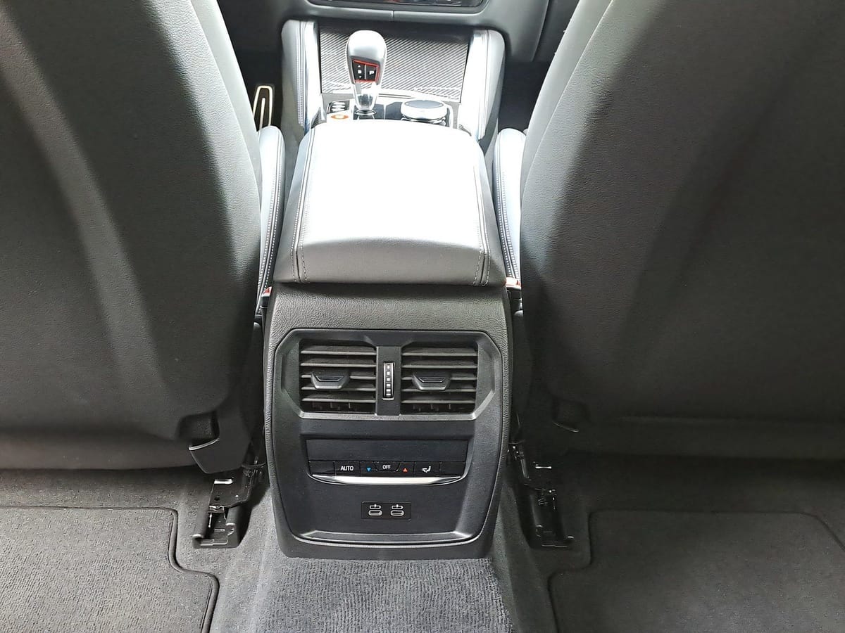 BMW M3 Competition M xDrive Touring Harman K Kamera foto 18