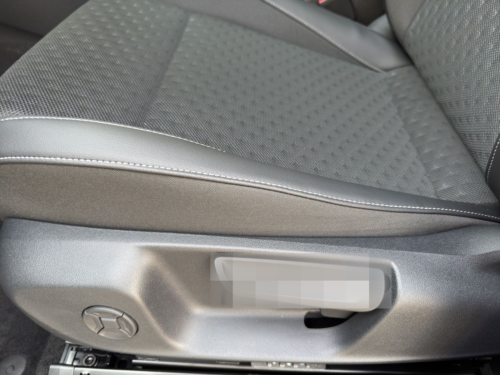 Volkswagen T-Roc 1.5 eTSI DSG R-Line  HeadUp AHK Navi LED K foto 15