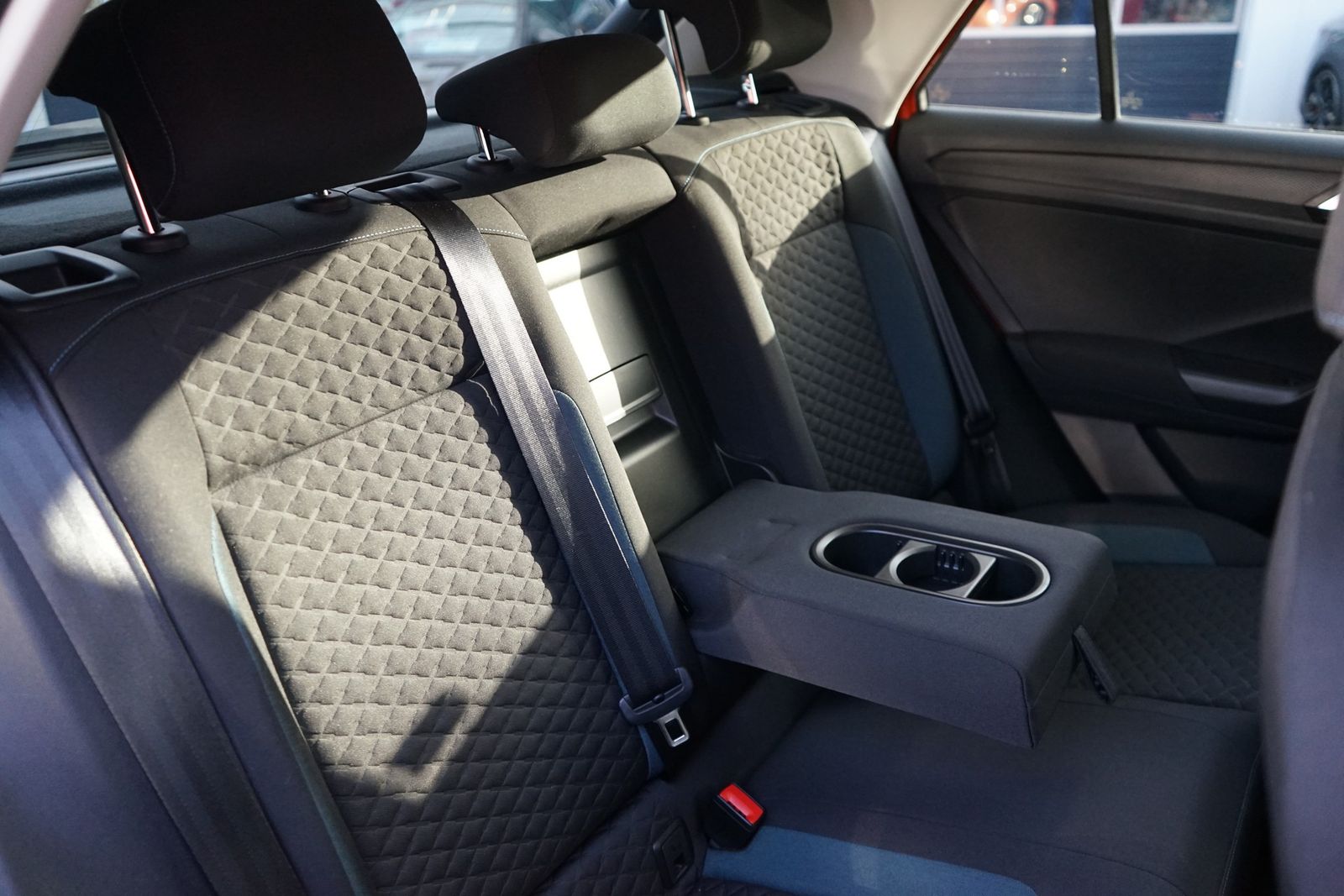 Volkswagen T-Roc 1.5 TSI IQ.DRIVE Sitzheizung Kamera PDC foto 7