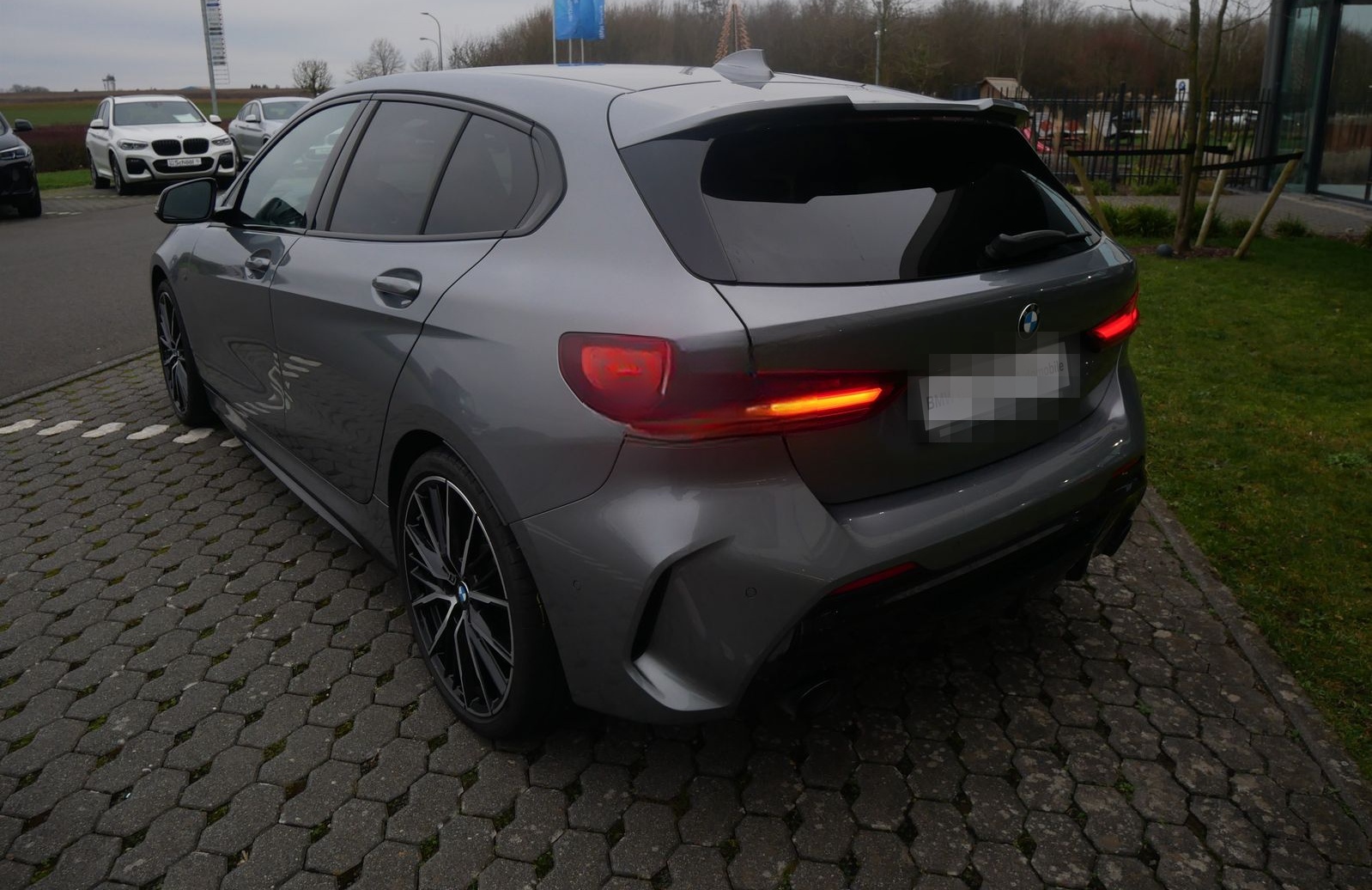 BMW M135i xDrive HUD H/K-HiFi LED LHZ DA. PA. ACC foto 3
