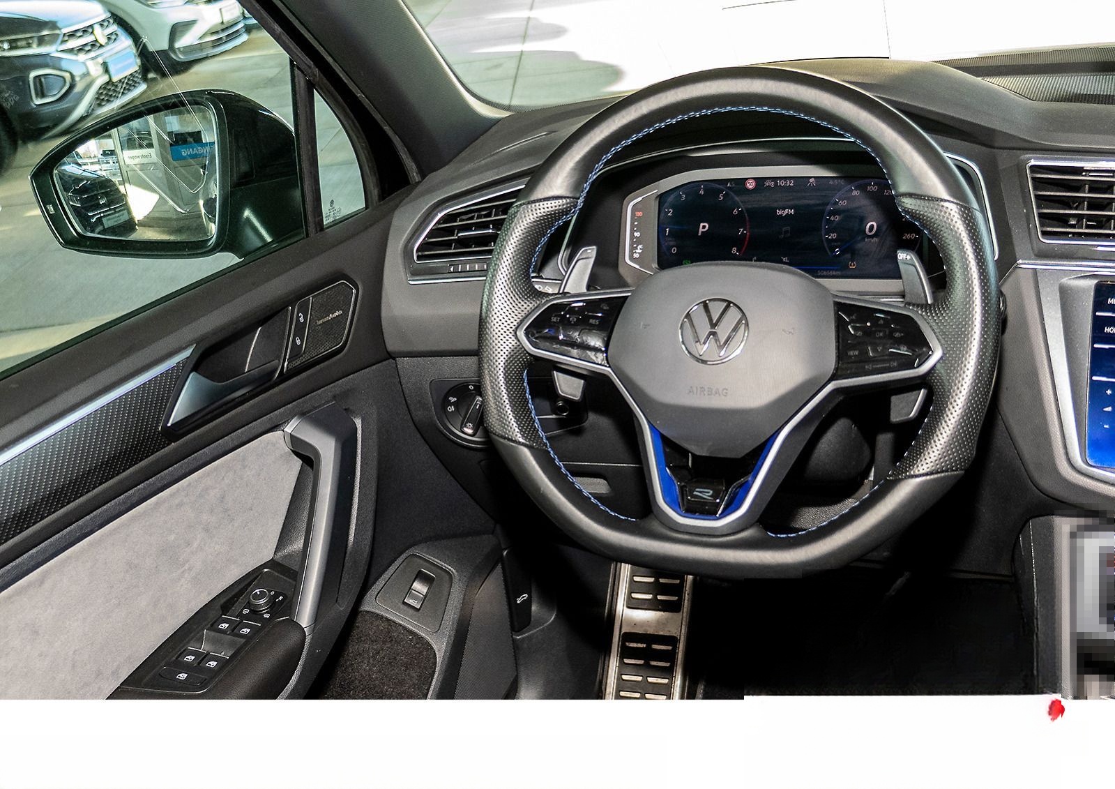 Volkswagen Tiguan R 2.0 TSI DSG Navi Kamera Pano ACC LED foto 9