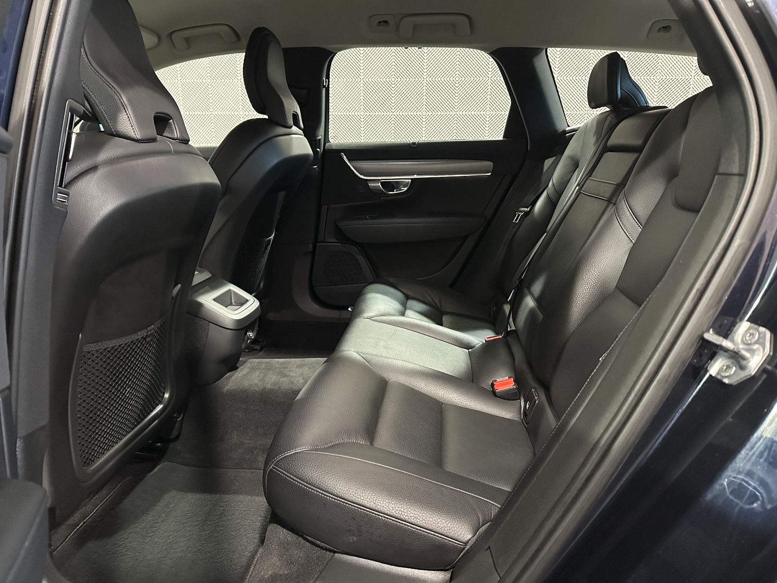 Volvo V90 Kombi AWD*MOMENTUM*LED-R.KAM-ST.H-MEMO-LEDER foto 23