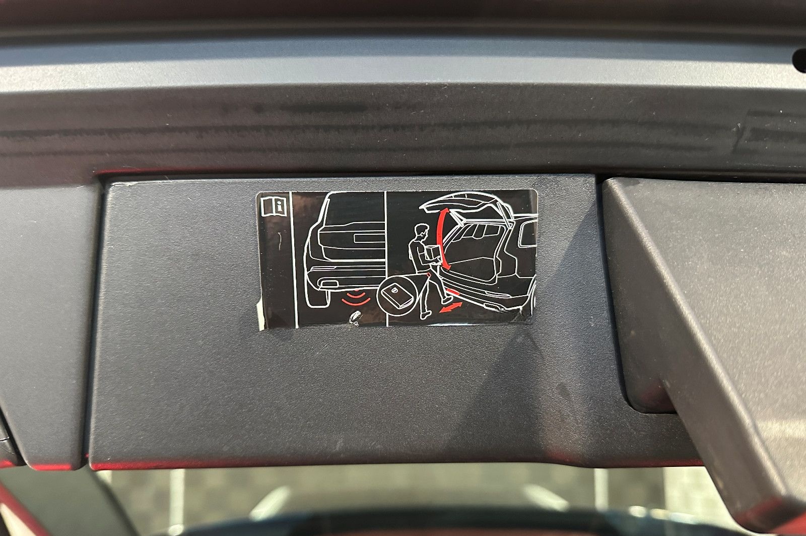 Volvo V90 Kombi AWD*MOMENTUM*LED-R.KAM-ST.H-MEMO-LEDER foto 7