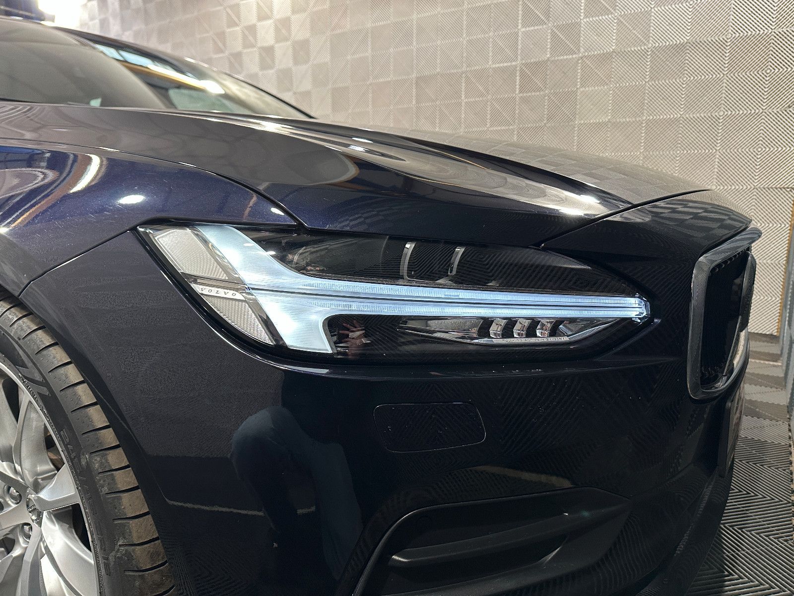 Volvo V90 Kombi AWD*MOMENTUM*LED-R.KAM-ST.H-MEMO-LEDER foto 10