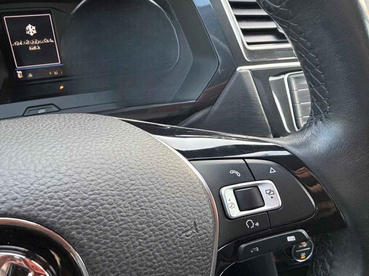 Volkswagen Tiguan Comfortline 1.5 BMT/Start-Stopp AUTOMATIK foto 20
