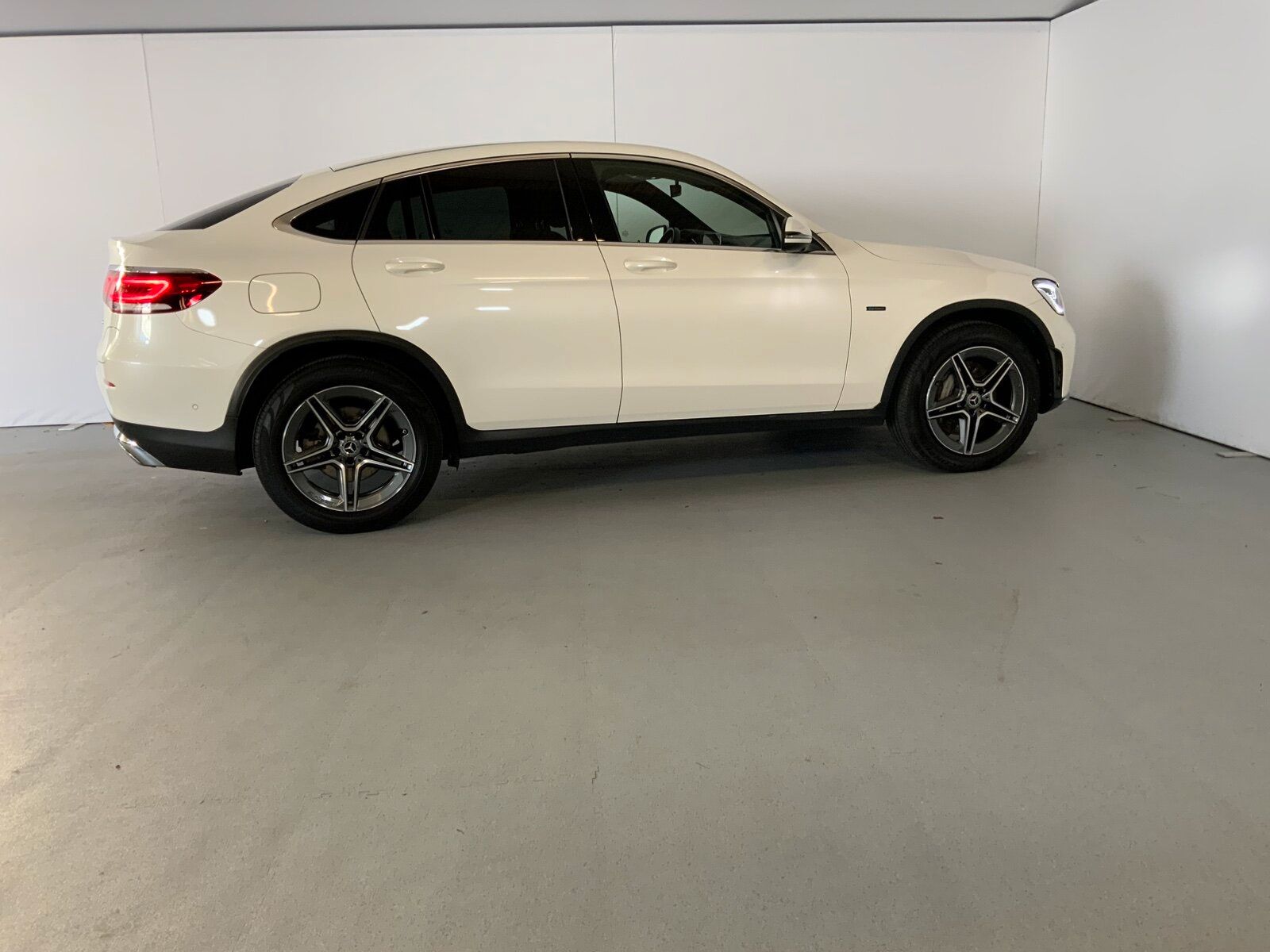 Mercedes-Benz GLC 300 e 4M Coupé AMG MultibeamLED 360Kam SHD foto 4