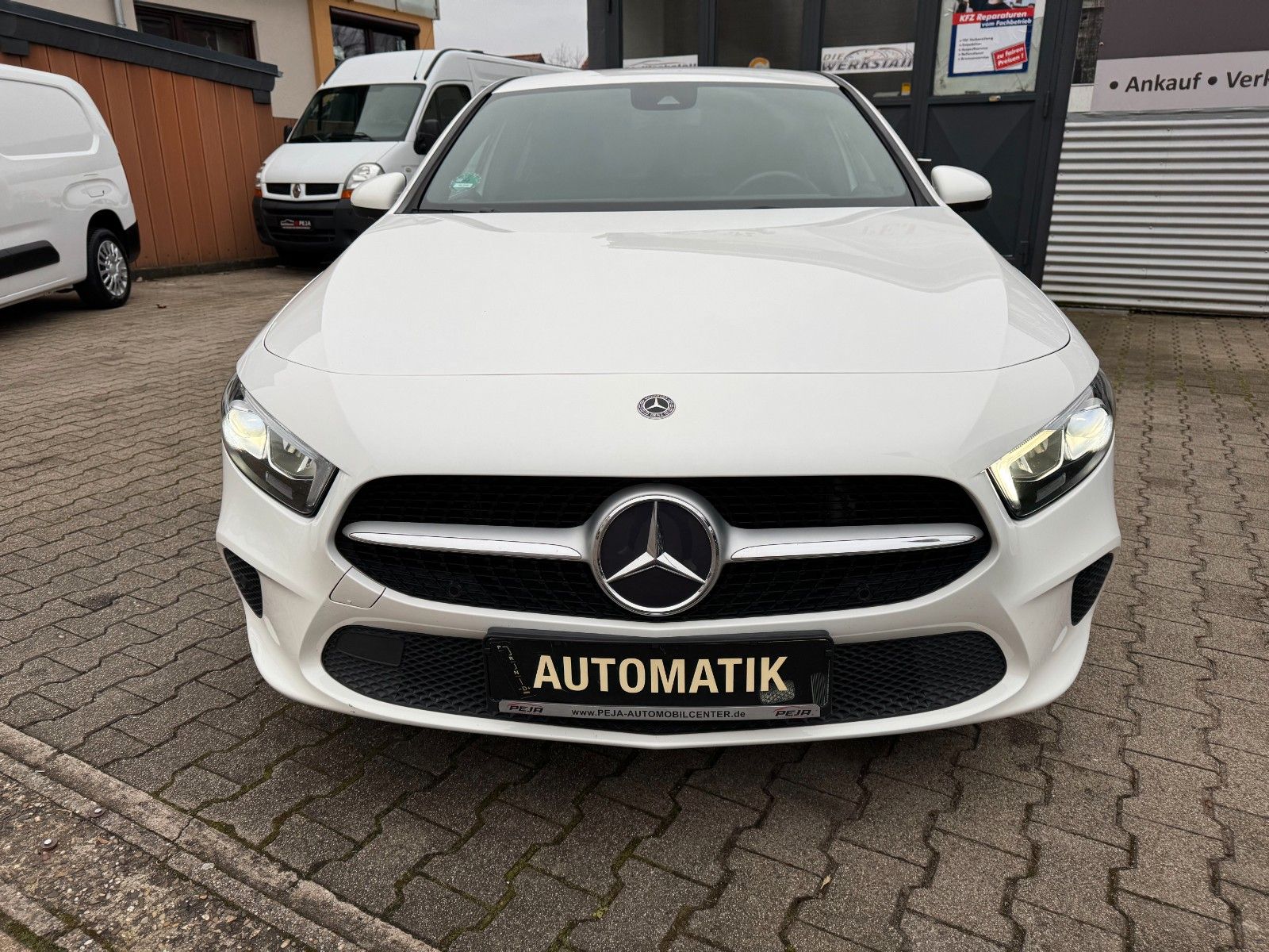 Mercedes-Benz A 180 *Autom - T.Leder - Navi - LED - Tempo++ foto 3