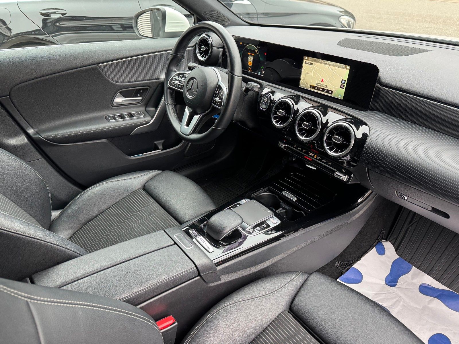 Mercedes-Benz A 180 *Autom - T.Leder - Navi - LED - Tempo++ foto 8