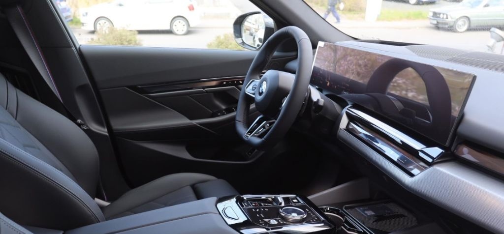 BMW 540 dxDriveMSport+AHK+Navi+HUD+360 Kamera+Leder foto 20