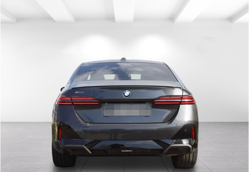 BMW 540 dxDriveMSport+AHK+Navi+HUD+360 Kamera+Leder foto 4
