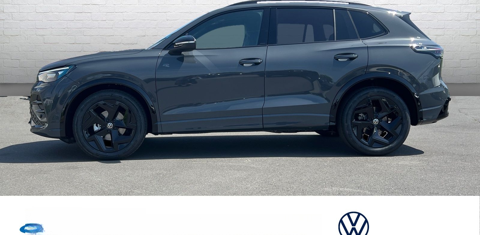 Volkswagen Tiguan R-Line 1.5 l eTSI OPF DSG AHK ACC Pano Di foto 2